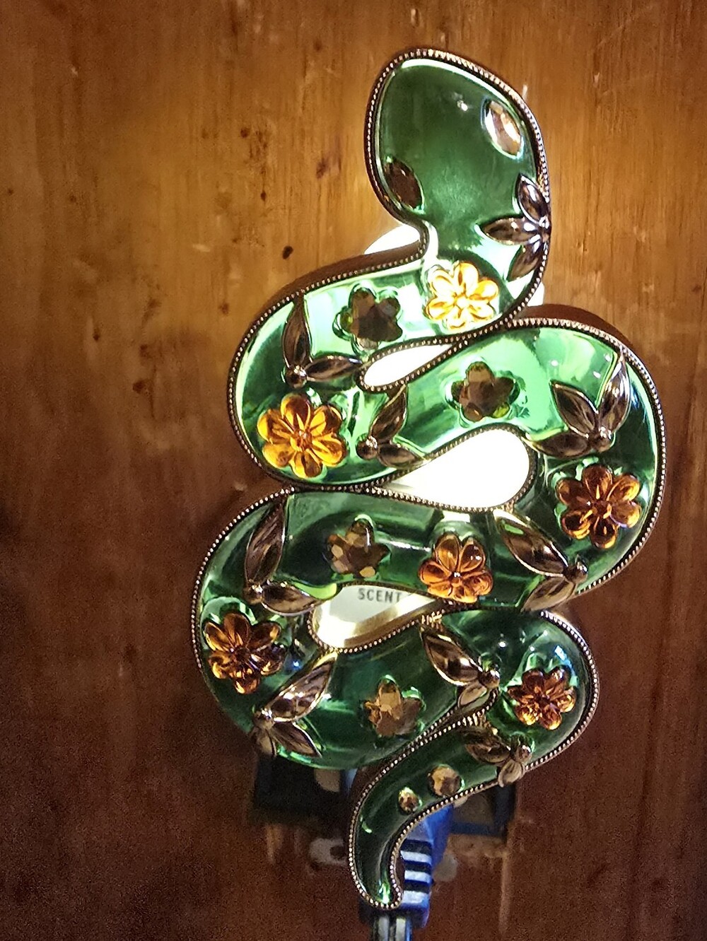 Bath & Body Works Floral Snake Wallflower Plug In, Night Light